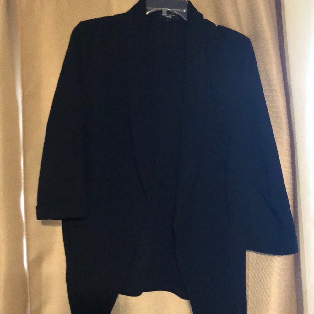 Stretchy blazer. This is a reposh.